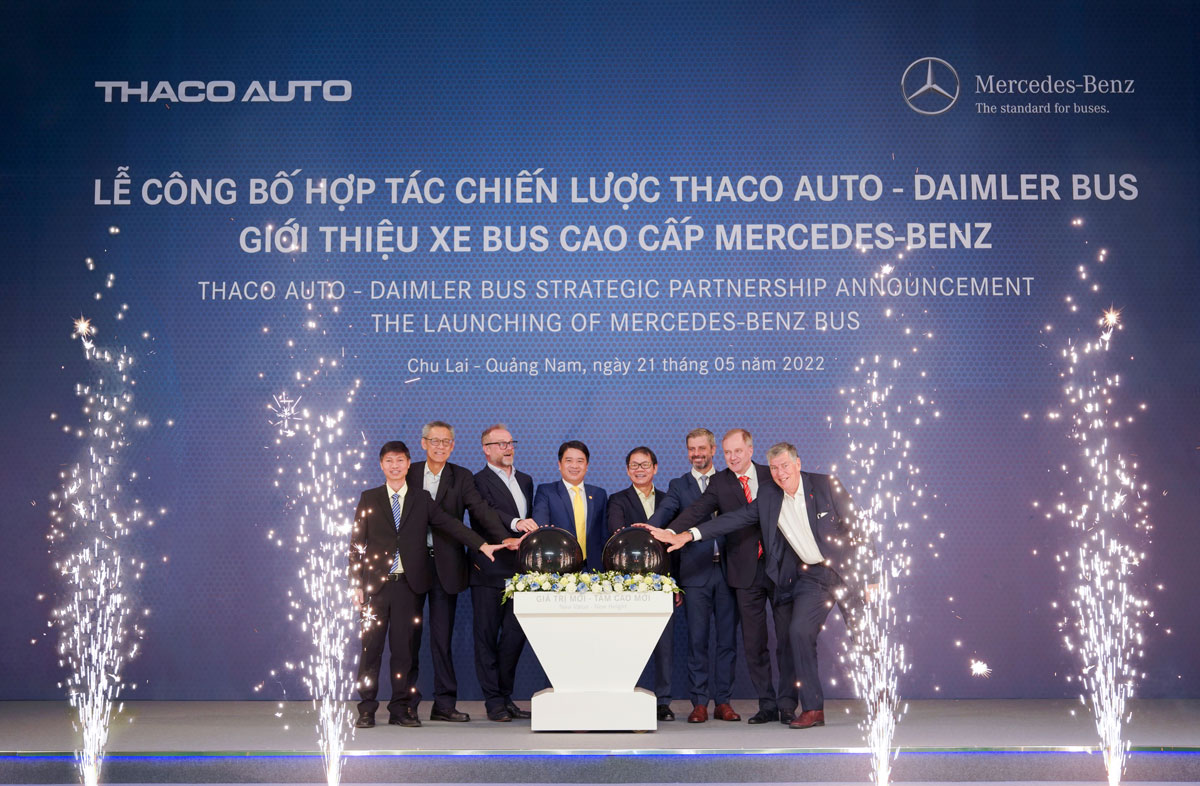 THACO AUTO – DAIMLER BUS strategic partnership and the launching of the Mercedes-Benz bus.