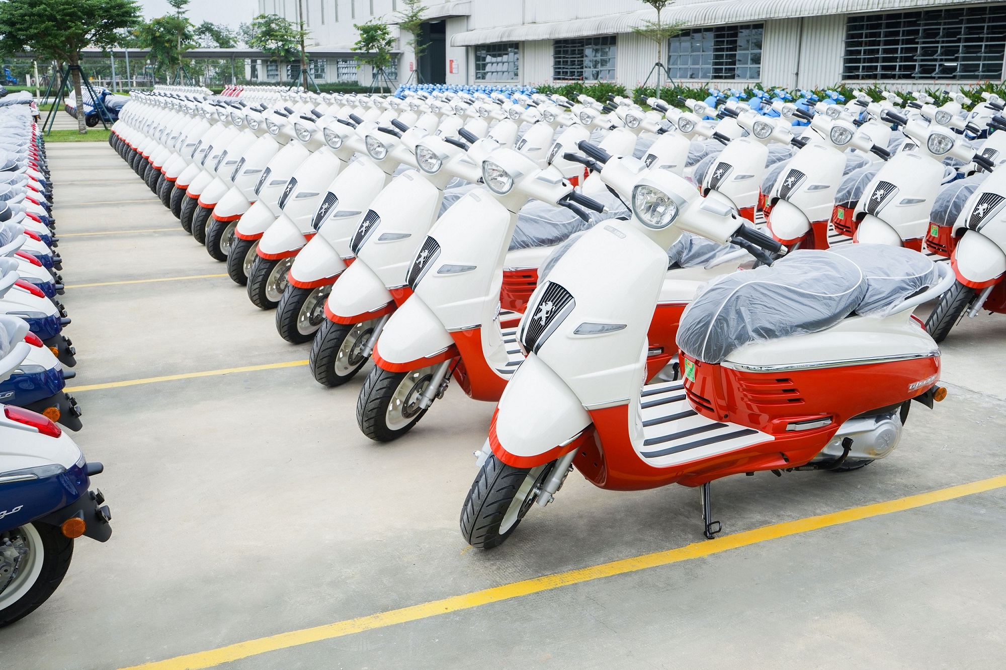 THACO AUTO exports Peugeot Django 150cc to ASEAN markets