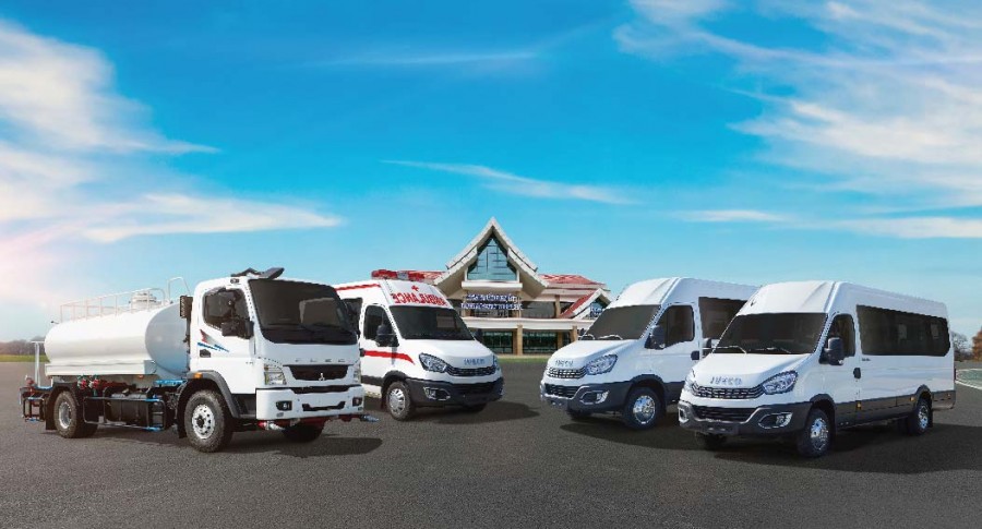 THACO AUTO exports specialized buses and trucks to Laos